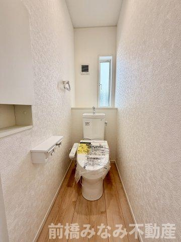 高崎市箕郷町白川第2　２号棟(全６棟)　クレイドルガーデン　新築建売分譲のトイレ|ゆったりとした空間のトイレです