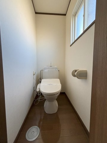 ホワイトベースCのトイレ|清潔感のある落ち着いた空間で、毎日を気持ちよく。