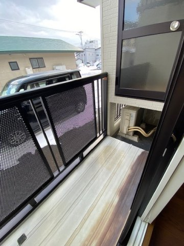 ホワイトベースCのバルコニー|※入居中のため、同建物1階のお写真です。