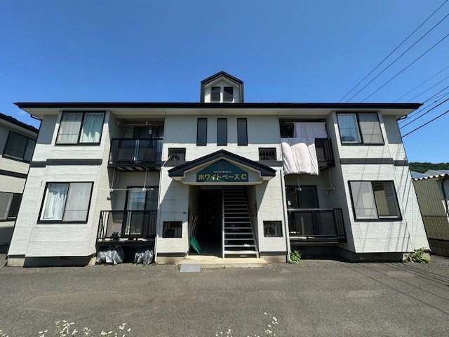 ホワイトベースCの外観|静かな住宅街に佇む、ほっと肩の力が抜ける住まい。