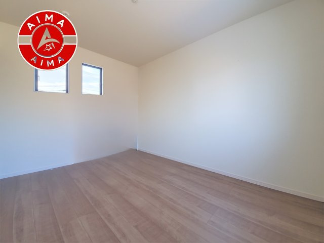 福岡市西区下山門1丁目第1-2棟（1号棟）の内観：施工例|穏やかな光が差し込む室内には、穏やかな時間が流れます。