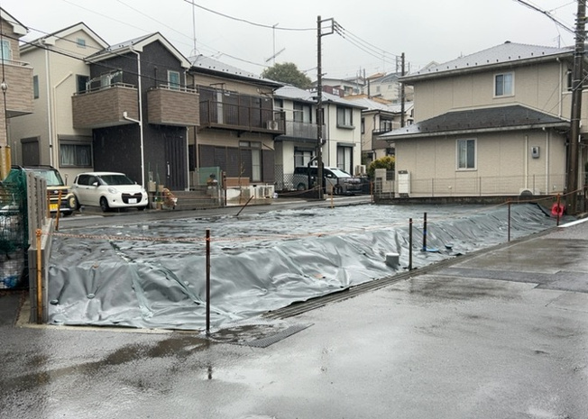 【外観】 | 土地購入を検討されている場合、境界杭がない状態で購入してしまうと境界確定測量をする必要があり、費用がかかります。購入の前に、売主、隣土地所有者立ち合いのもと境界を確定し境界杭を設置するのがベストです。