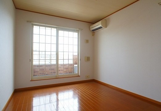 【居間・リビング】 | ビュー　テラス | ゆったり過ごせる居間です
