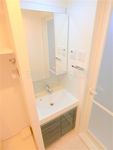 メイクスデザイン糀谷アジールコートの洗面所|洗面脱衣所　独立洗面台　