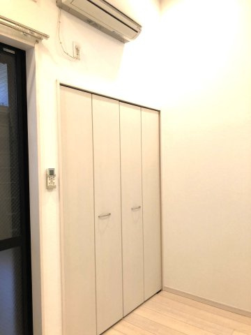 ラポーラ末広町の居間・リビング|※写真は別の部屋です