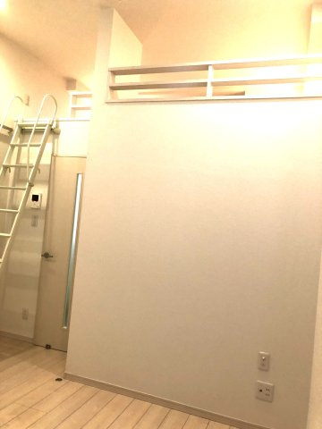 ラポーラ末広町の居間・リビング|※写真は別の部屋です