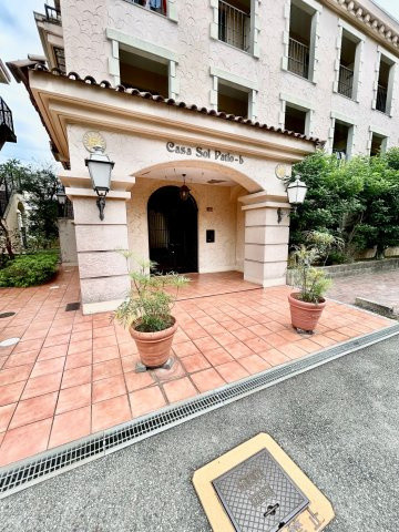 カサ・ソル・パティオB棟のエントランス