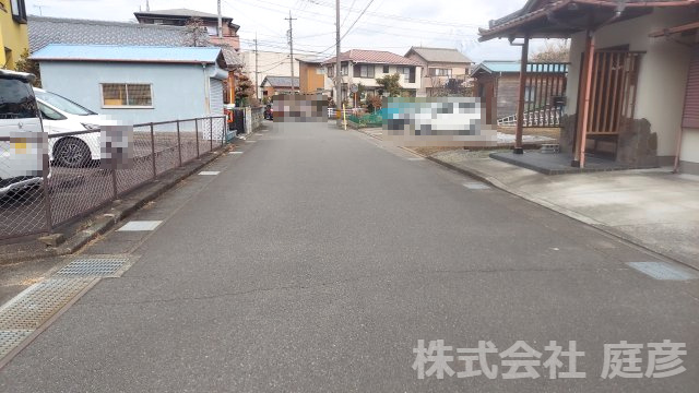 【前面道路含む現地写真】の画像