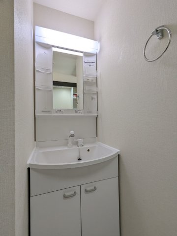 エイチワイコネクト東大泉の洗面所