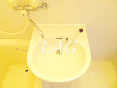 【洗面所】 | さくら館 | 洗面台です。