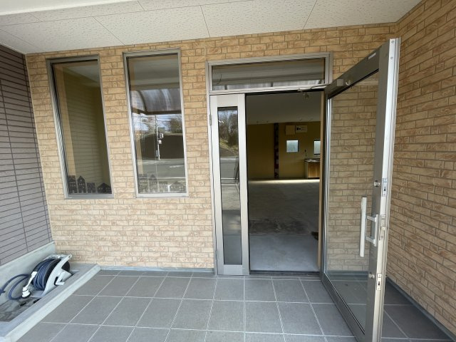 山鹿テナントのエントランス