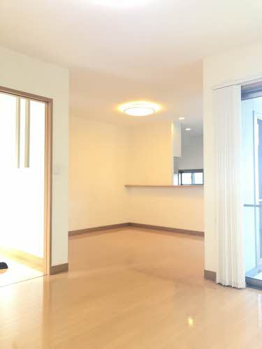 コモンシティ瀬戸８号貸家の居間・リビング