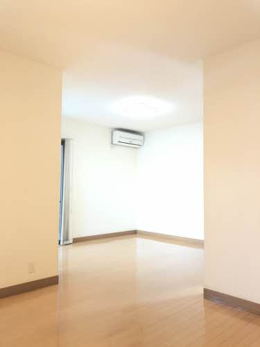 コモンシティ瀬戸８号貸家の居間・リビング