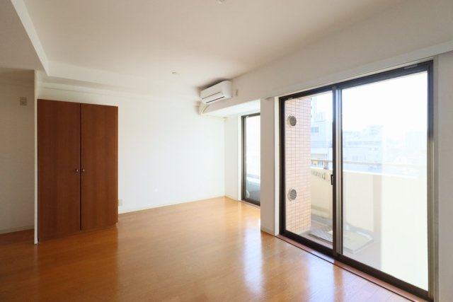 フリーディオ神楽坂の洋室