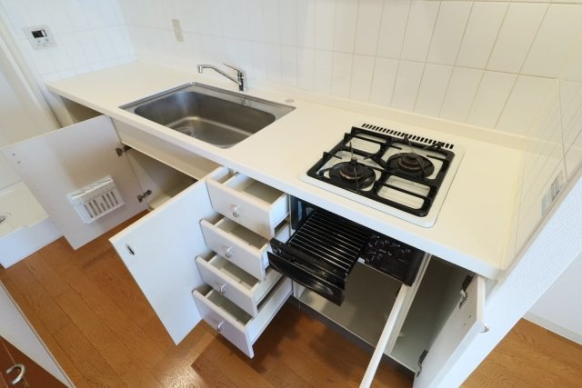 フリーディオ神楽坂のキッチン|システムキッチン（2口ガスコンロ・グリル付）