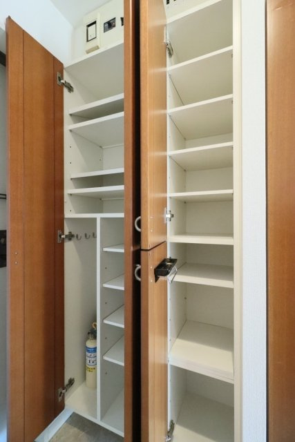 フリーディオ神楽坂の収納|靴入