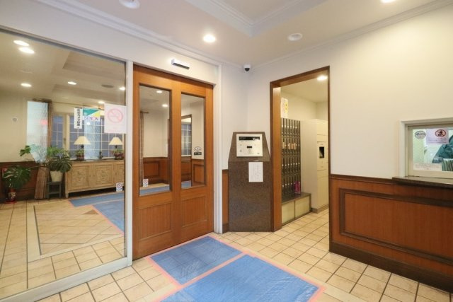 フリーディオ神楽坂のエントランス