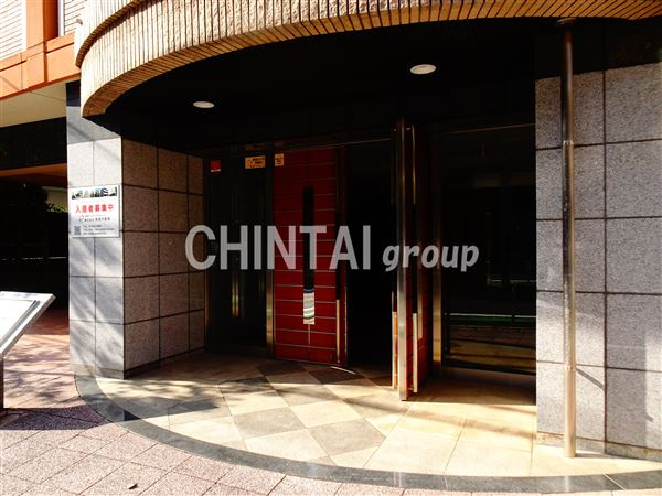 ベルメゾン幡ヶ谷のエントランス