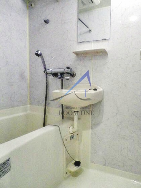 ルーブル小石川弐番館の浴室|お風呂です。