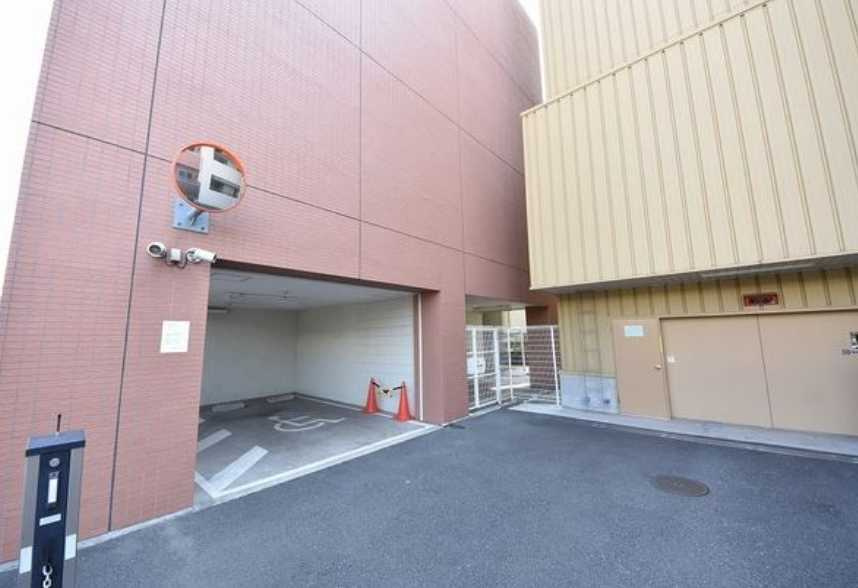 シャンピアグランデ深沢　大型犬相談　オートロック　バス停至近の駐車場