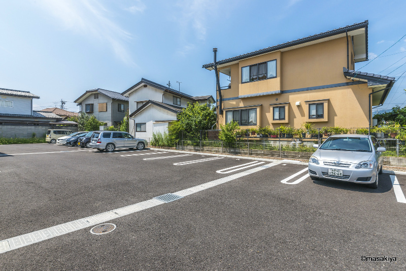 eコート中屋敷 Aの駐車場|駐車場