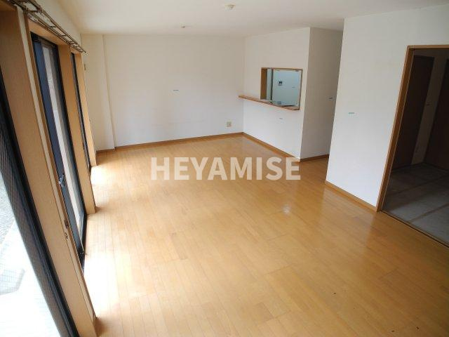 マリナハウスの居間・リビング|※室内画像は別号室のもの