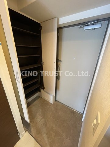 ラルーチェ北梅田の玄関