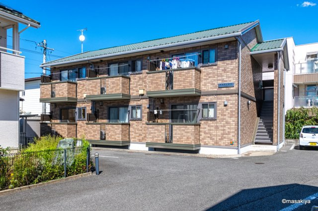 アスティオスの外観