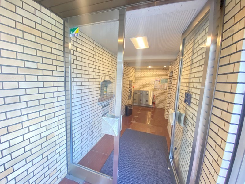 柿ノ木坂ロイヤルコーポのロビー