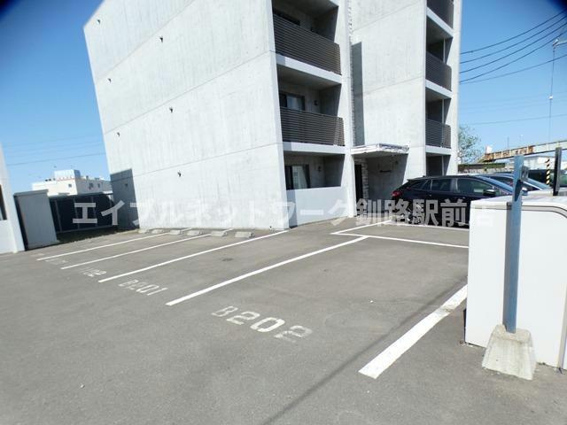 セントポプラの駐車場