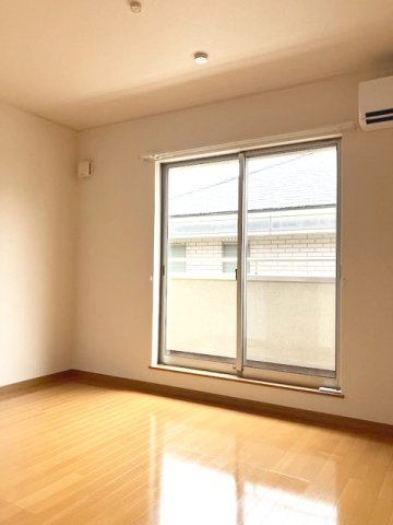 ドムス本牧の洋室