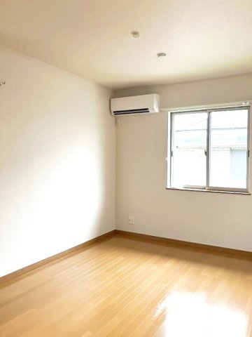 ドムス本牧の洋室