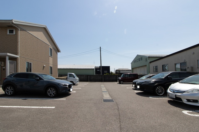 グレース姫野の駐車場