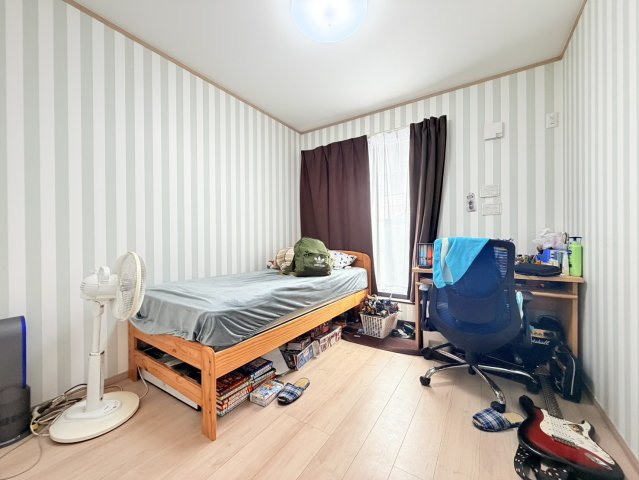 【築２年！】北相馬郡利根町布川中古物件の洋室