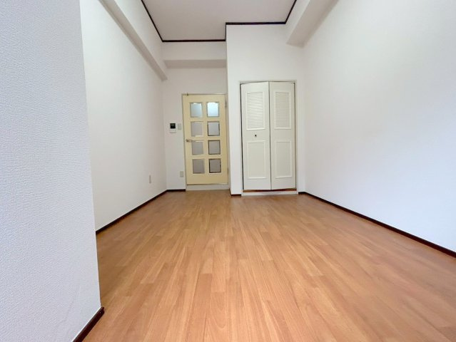 ノルデンハイム上新庄2の居間・リビング