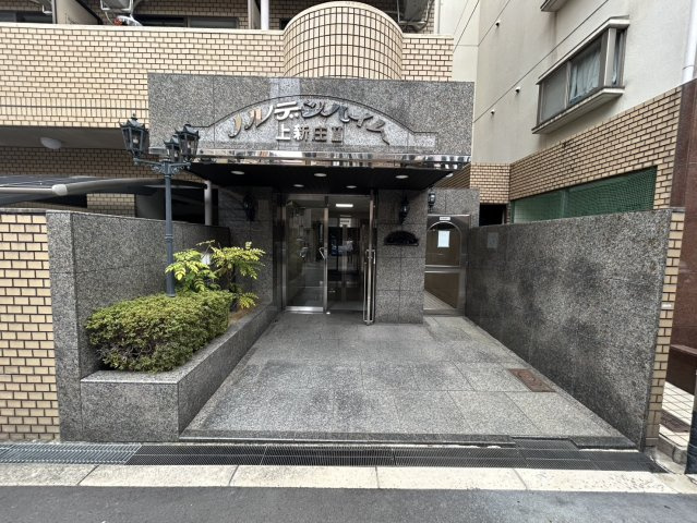 ノルデンハイム上新庄2のエントランス