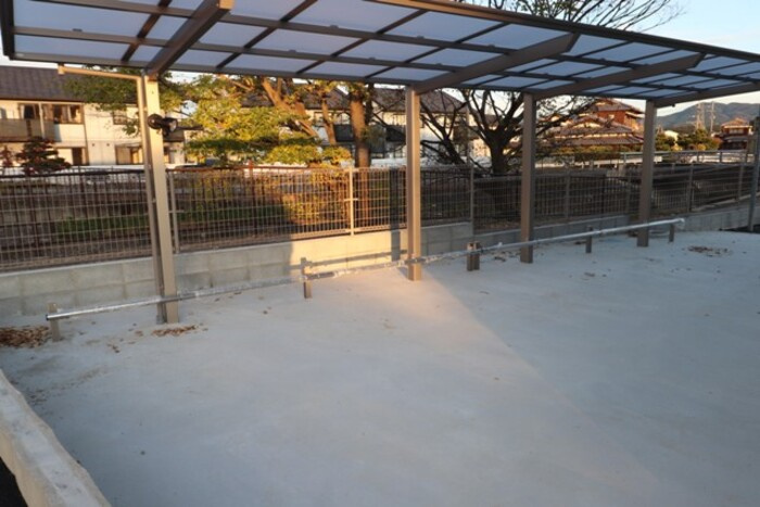 Lily Goldのその他共用部分|屋根付駐輪場☆
