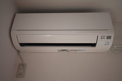 【設備】 | レヴールＡ | 南側居室エアコン