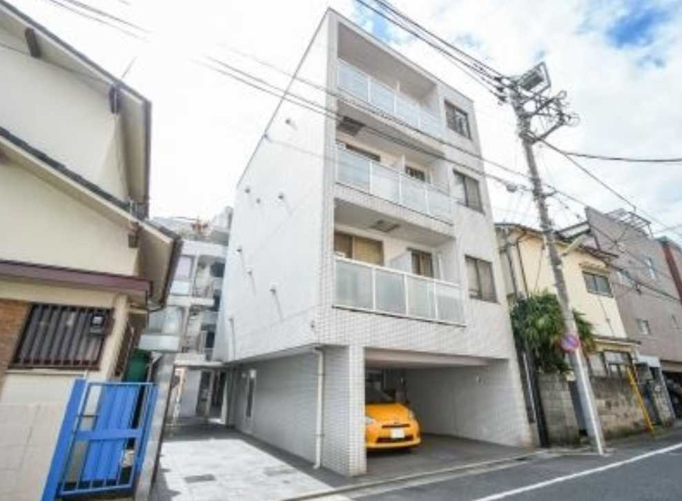 KDXレジデンス三宿　デザイナーズ　バス停徒歩2分　ペット相談可の外観