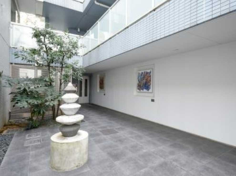 KDXレジデンス三宿　デザイナーズ　バス停徒歩2分　ペット相談可のロビー