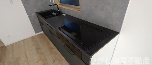平塚市御殿４丁目　中古戸建のキッチン|   Ｒ6年　新規リフォーム完了！　システムキッチン