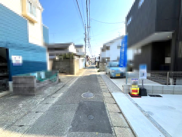 【その他】 | 福岡市東区名島3丁目　1号棟（全1棟）【仲介手数料無料・0円】 | 現地写真。前面道路です。