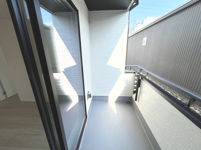 【バルコニー】 | 福岡市東区名島3丁目　1号棟（全1棟）【仲介手数料無料・0円】 | 現地写真。