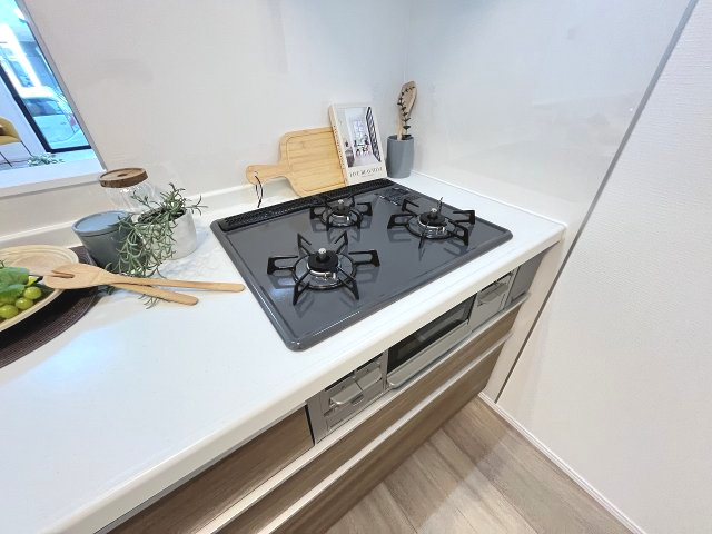 【キッチン】 | 福岡市東区名島3丁目　1号棟（全1棟）【仲介手数料無料・0円】 | 現地写真。