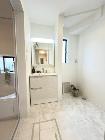 【洗面所】 | 福岡市東区名島3丁目　1号棟（全1棟）【仲介手数料無料・0円】 | 現地写真。