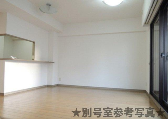 日神パレステージ伊勢佐木の外観