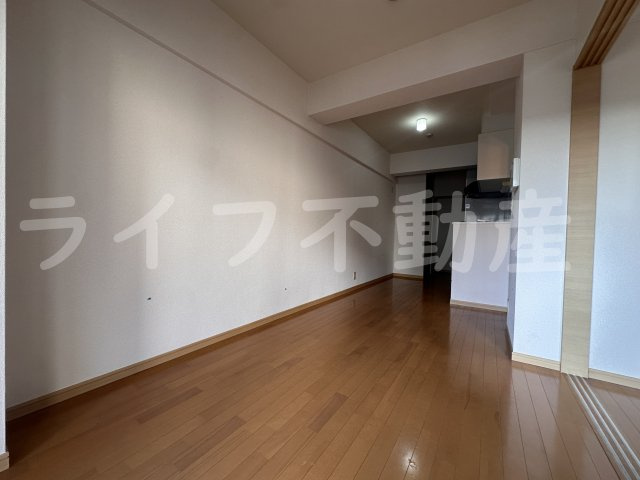 グランガーデン足代新町の居間・リビング