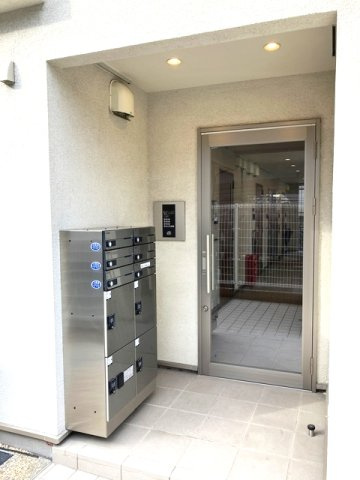 ＭＥデザインズのエントランス