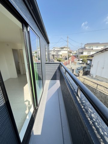 【バルコニー】 | 福岡市城南区神松寺1丁目3期　2号棟（全2棟）【仲介手数料無料・0円】 | 現地写真。