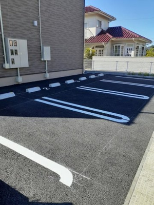 【駐車場】 | プロスペラージュ | 車をお持ちの方に嬉しい駐車場付きの物件です